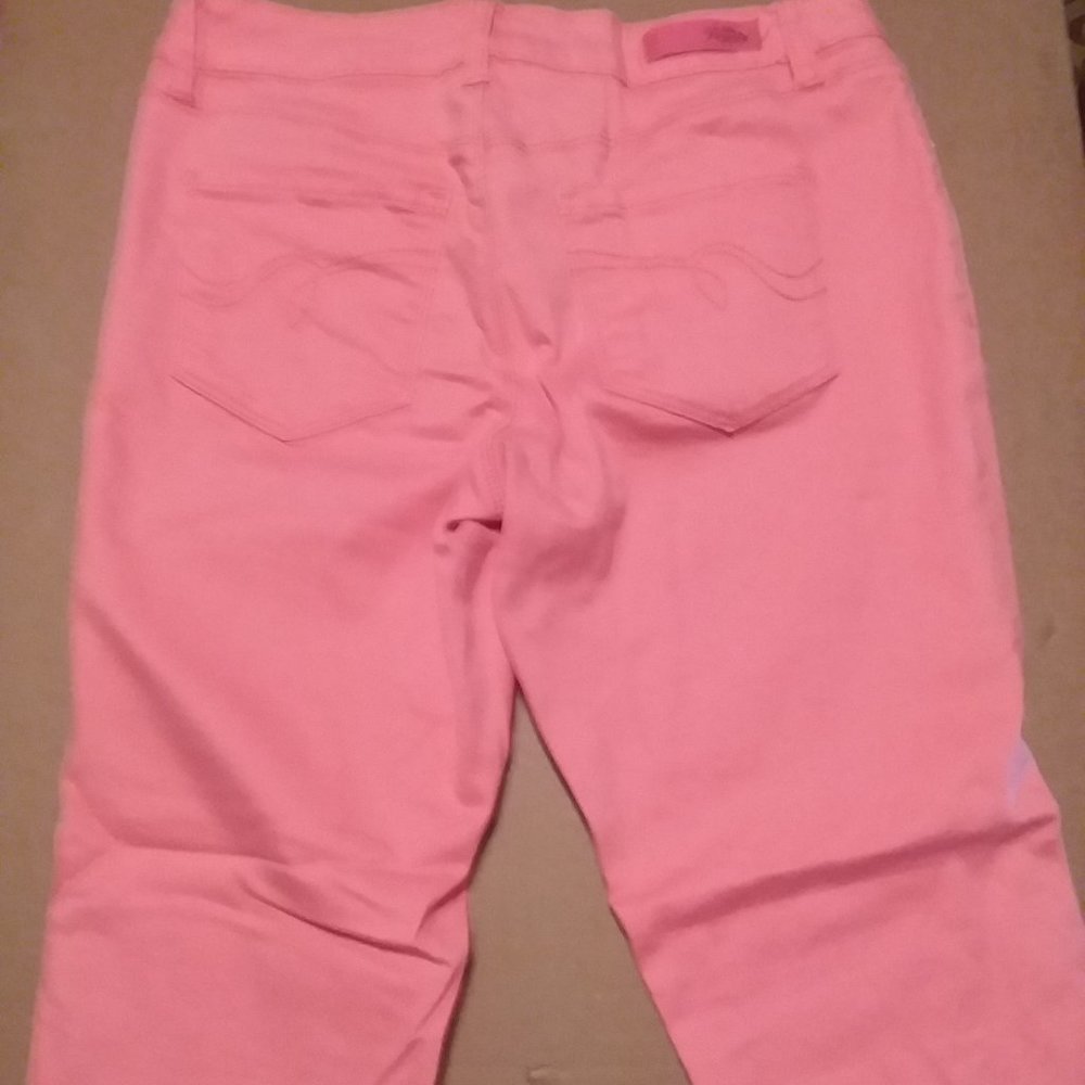 Capris - Picture 3 of 3